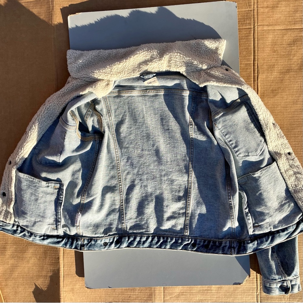 Vintage Gap Sherpa Lined Denim Trucker Jacket Small Blue Jean Rocker Cowboy Coat - Picture 8 of 12